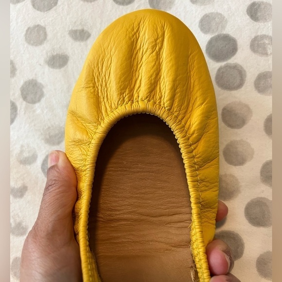 Tieks Mustard Yellow Ballet Flat Shoes Size 6 - Picture 12 of 15
